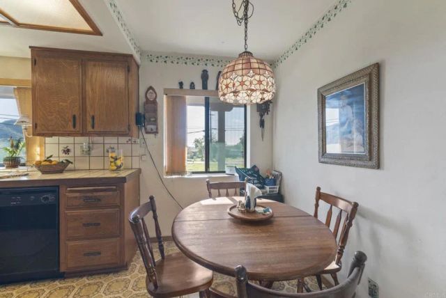 3414 Royal Road, Vista, CA 92084