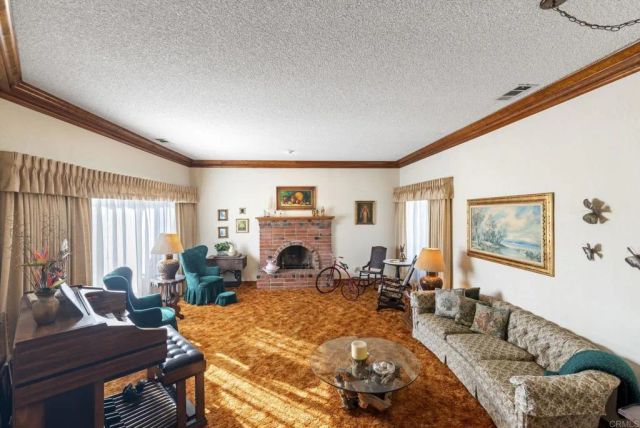 3414 Royal Road, Vista, CA 92084