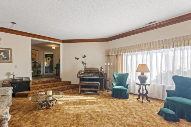 3414 Royal Road, Vista, CA 92084