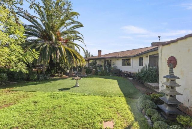 3414 Royal Road, Vista, CA 92084