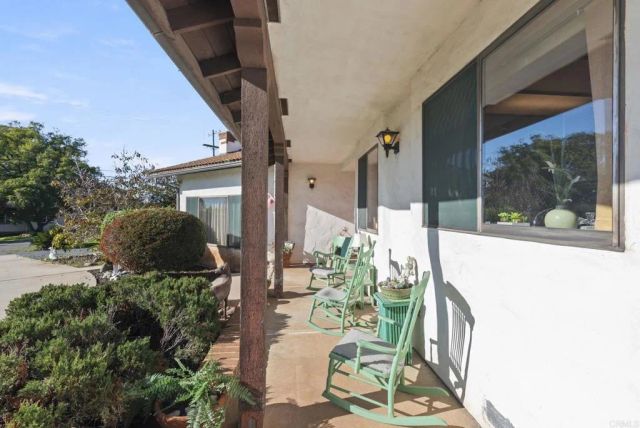 3414 Royal Road, Vista, CA 92084