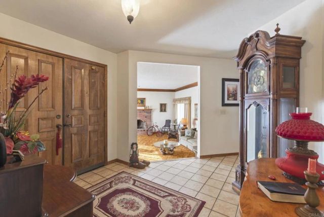 3414 Royal Road, Vista, CA 92084