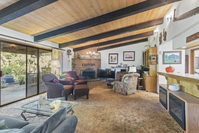 3414 Royal Road, Vista, CA 92084