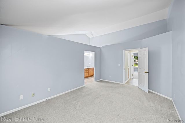 7332 Meadowridge Circle, West Bloomfield Charter Township, MI 48322