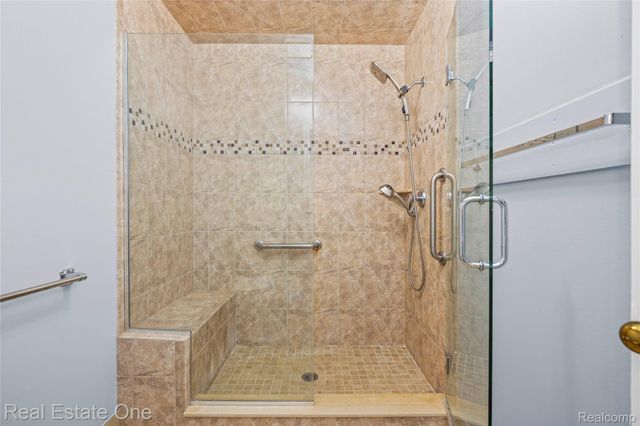 7332 Meadowridge Circle, West Bloomfield Charter Township, MI 48322
