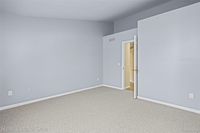 7332 Meadowridge Circle, West Bloomfield Charter Township, MI 48322