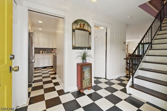 658 Ridgewood Rd 2, Maplewood Twp., NJ 07040