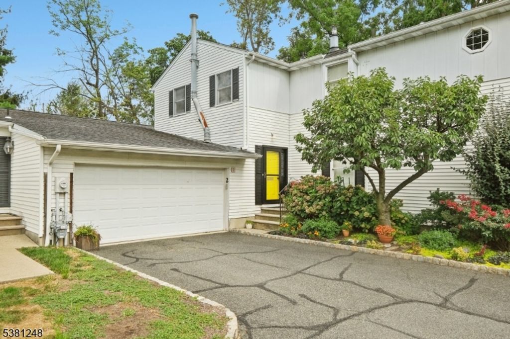 658 Ridgewood Rd 2, Maplewood Twp., NJ 07040