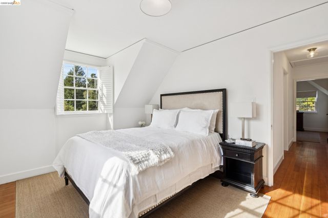 6200 Aspinwall Rd, Oakland, CA 94611
