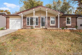 732 Rockshire Drive, Fenton, MO 63026