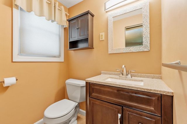 9 Brookbridge Rd, Peabody, MA 01960