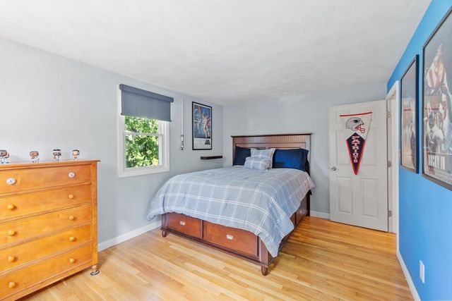 9 Brookbridge Rd, Peabody, MA 01960