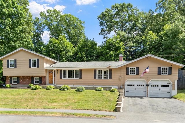 9 Brookbridge Rd, Peabody, MA 01960