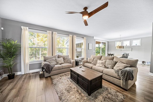 935 Kentucky Circle, Marysville, OH 43040