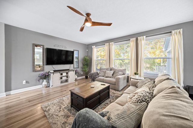 935 Kentucky Circle, Marysville, OH 43040