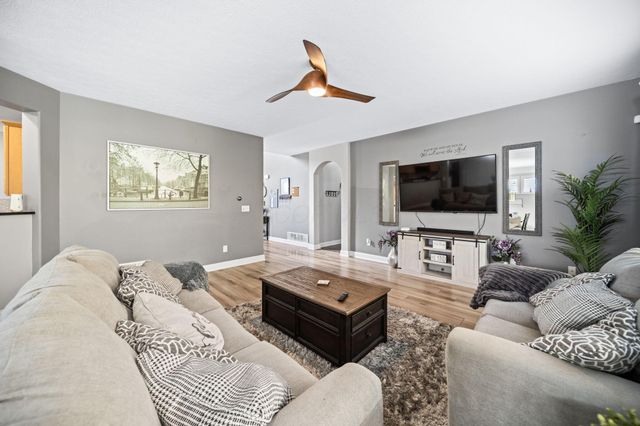 935 Kentucky Circle, Marysville, OH 43040