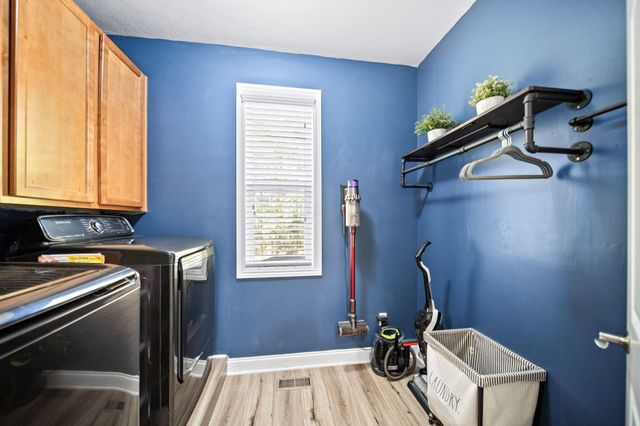 935 Kentucky Circle, Marysville, OH 43040