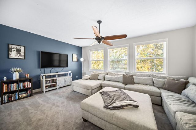 935 Kentucky Circle, Marysville, OH 43040