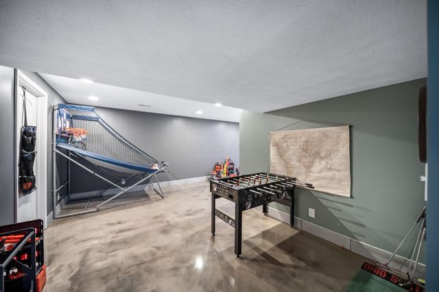 935 Kentucky Circle, Marysville, OH 43040