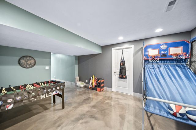 935 Kentucky Circle, Marysville, OH 43040