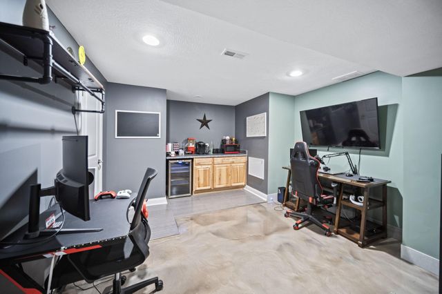 935 Kentucky Circle, Marysville, OH 43040