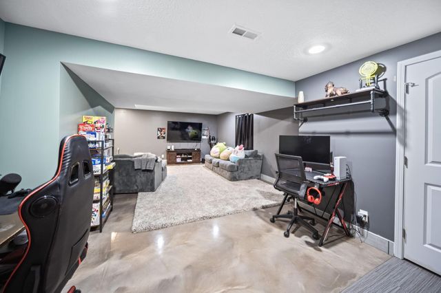 935 Kentucky Circle, Marysville, OH 43040