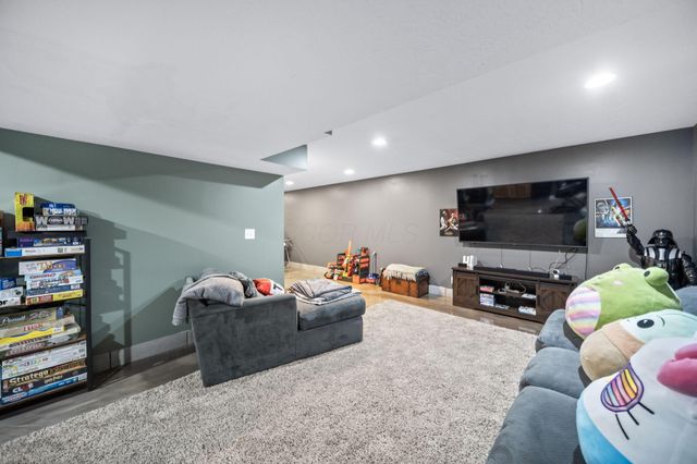 935 Kentucky Circle, Marysville, OH 43040