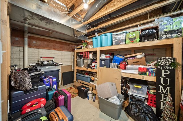 935 Kentucky Circle, Marysville, OH 43040