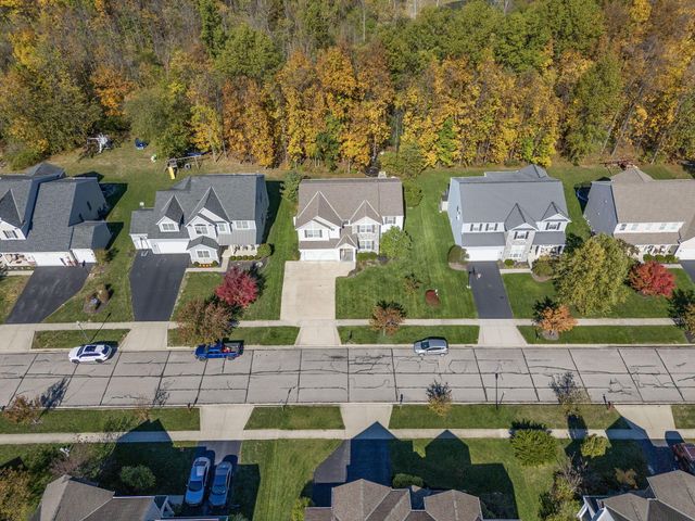 935 Kentucky Circle, Marysville, OH 43040