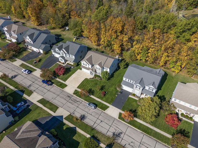 935 Kentucky Circle, Marysville, OH 43040