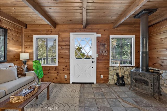 27067 Overlook Lane, Lake Arrowhead, CA 92352