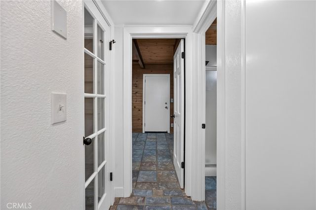 27067 Overlook Lane, Lake Arrowhead, CA 92352