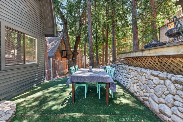27067 Overlook Lane, Lake Arrowhead, CA 92352