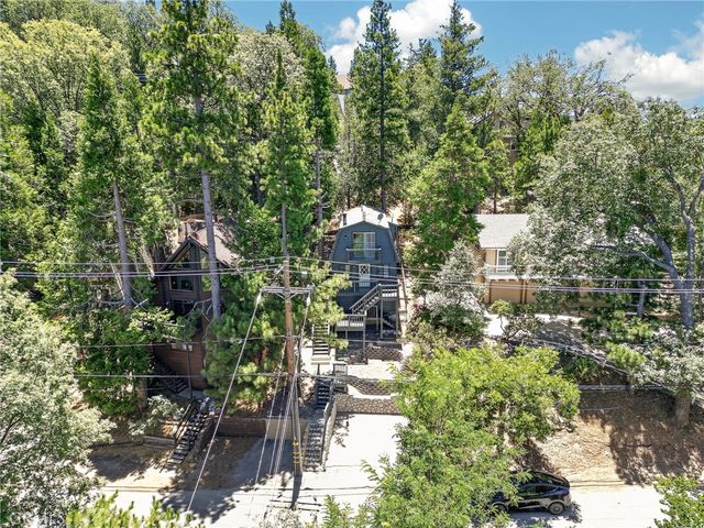 27067 Overlook Lane, Lake Arrowhead, CA 92352