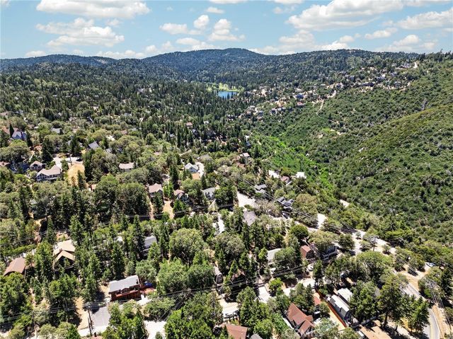 27067 Overlook Lane, Lake Arrowhead, CA 92352