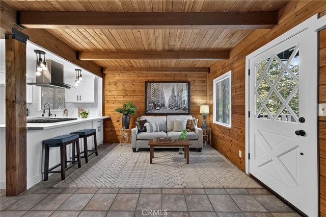 27067 Overlook Lane, Lake Arrowhead, CA 92352