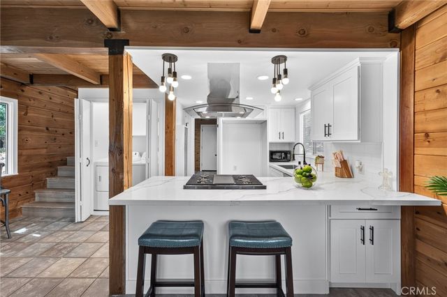 27067 Overlook Lane, Lake Arrowhead, CA 92352