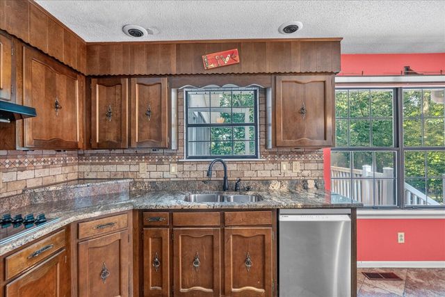 6613 White Sands Lane, Hixson, TN 37343