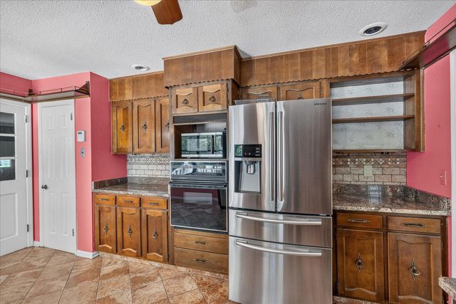 6613 White Sands Lane, Hixson, TN 37343