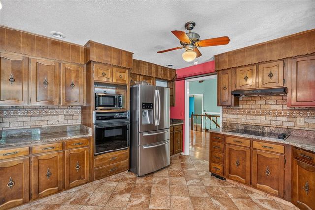 6613 White Sands Lane, Hixson, TN 37343