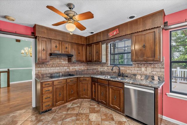 6613 White Sands Lane, Hixson, TN 37343