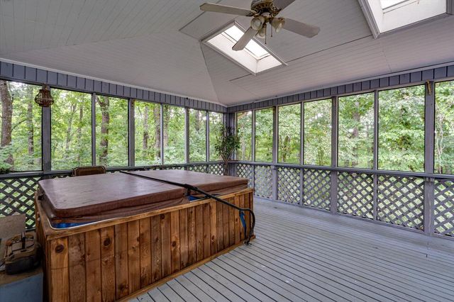 6613 White Sands Lane, Hixson, TN 37343