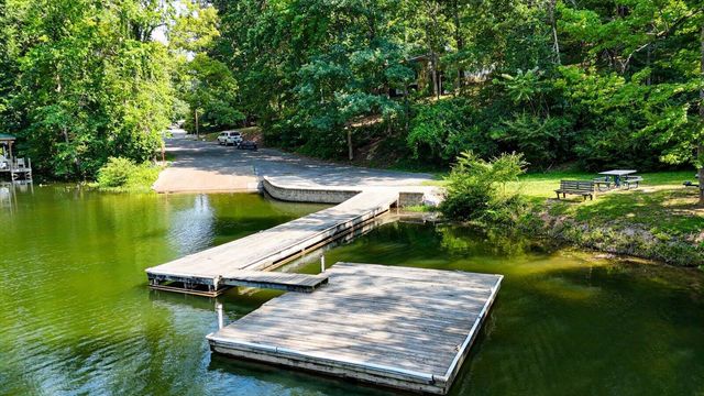 6613 White Sands Lane, Hixson, TN 37343