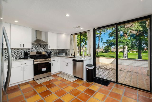 280 Tolosa Circle, Palm Desert, CA 92260