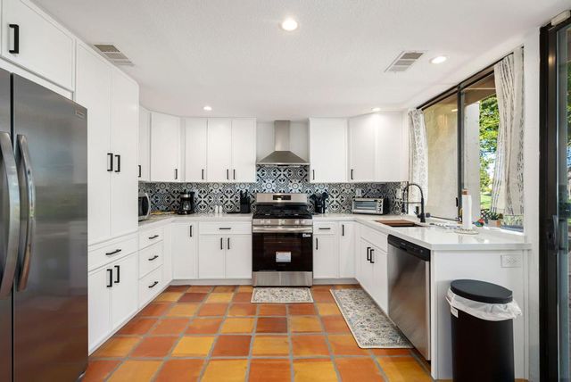 280 Tolosa Circle, Palm Desert, CA 92260