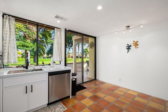 280 Tolosa Circle, Palm Desert, CA 92260