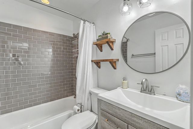 3 Strawberry Lane, Charleston, SC 29403