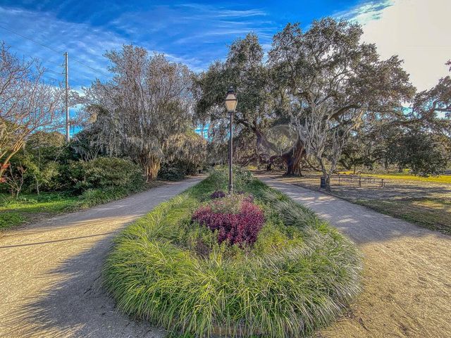 3 Strawberry Lane, Charleston, SC 29403