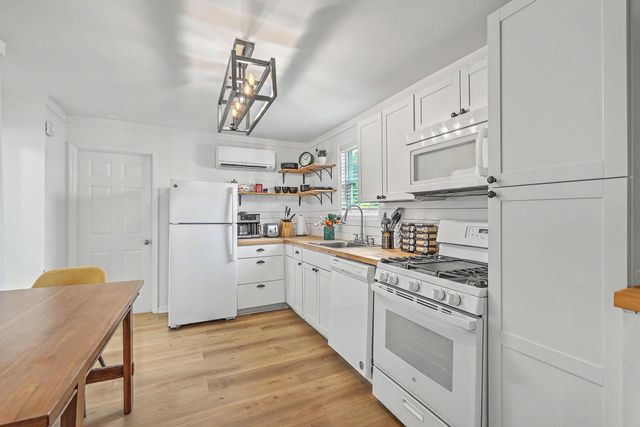 3 Strawberry Lane, Charleston, SC 29403