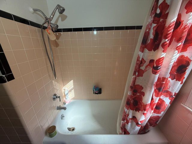 3724 N 57th STREET, Milwaukee, WI 53216